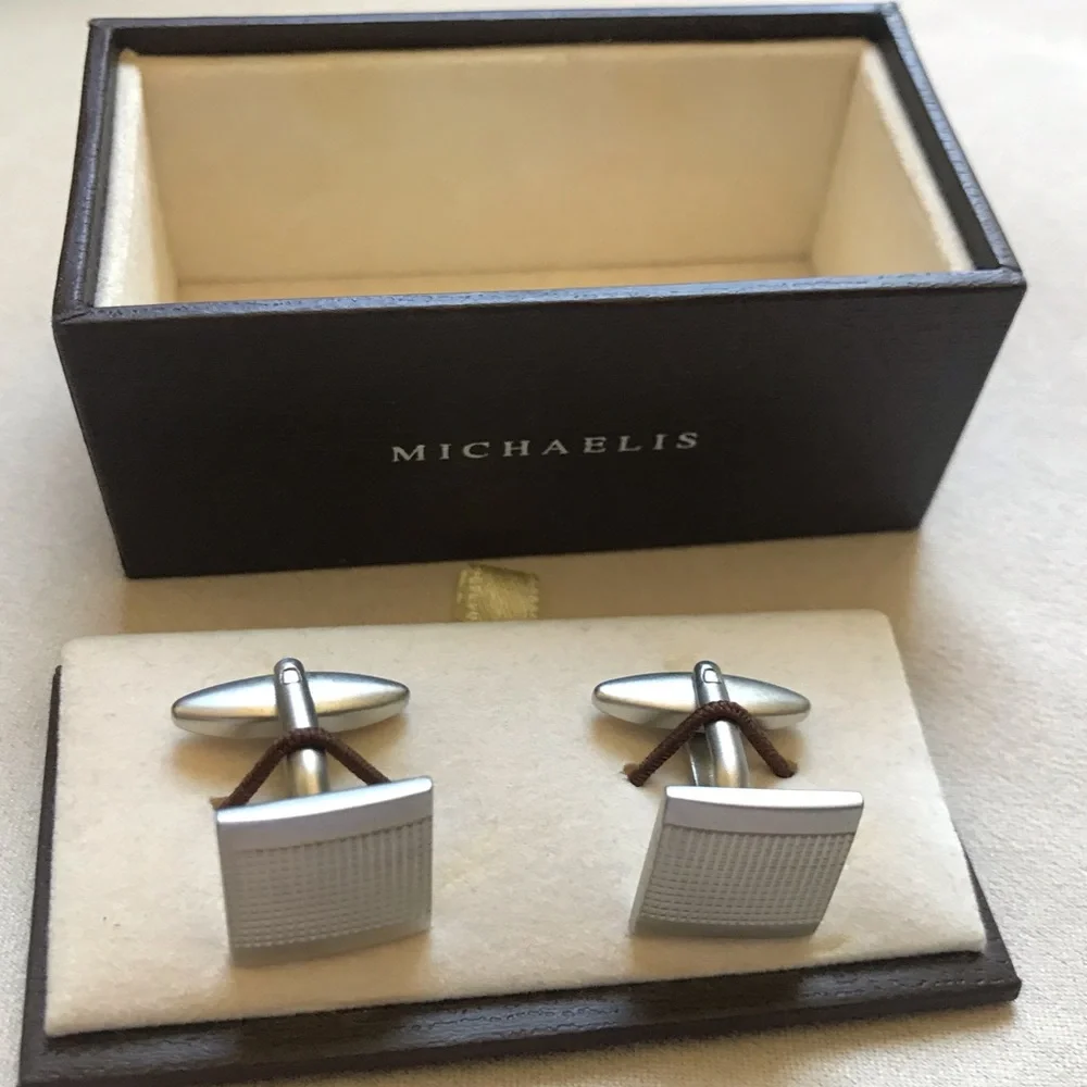 Michaelis cuff links